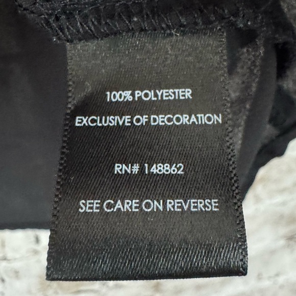 Torrid Size 00 Black Georgette Blouse Short Sleeve Embroidered Tulip Sleeve M - Picture 6 of 8